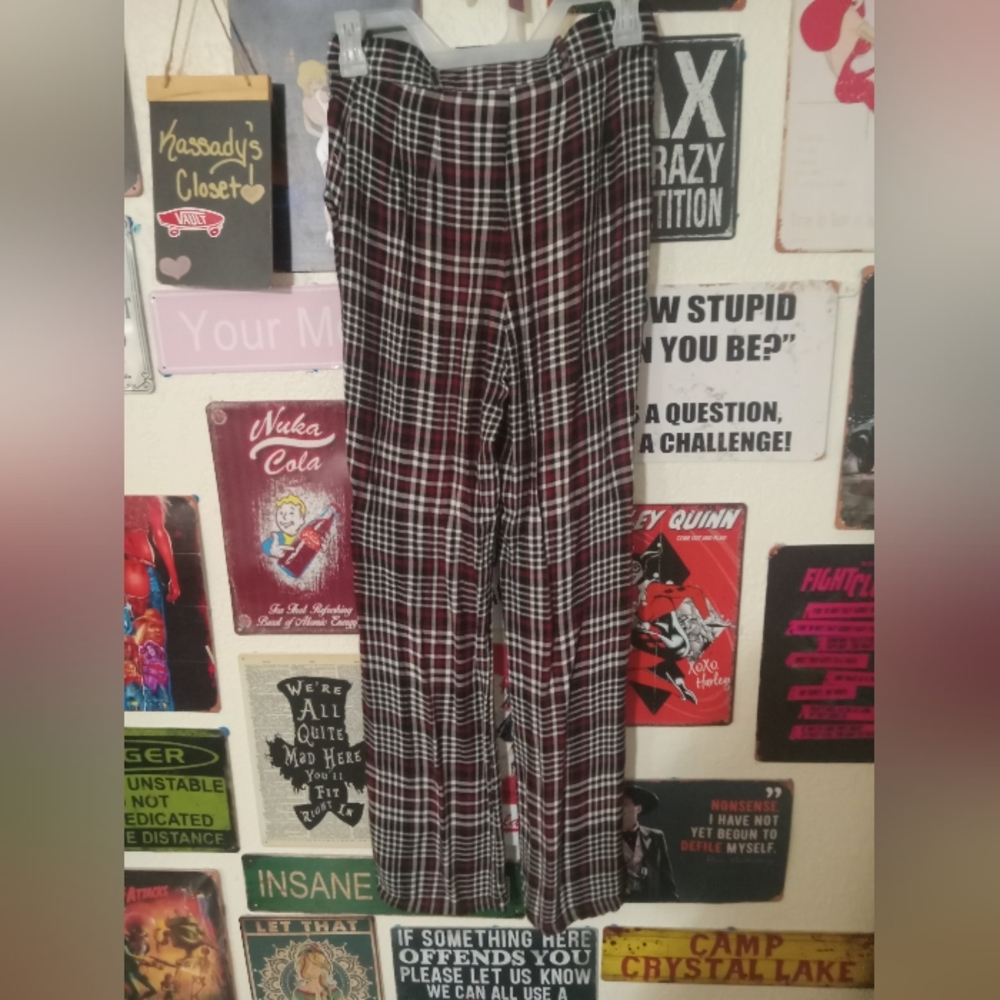 Pre-owned No Boundaries Plaid Slacks